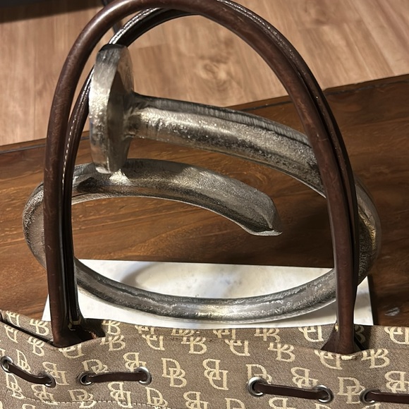 Dooney & Bourke brown signature bag - Picture 5 of 5